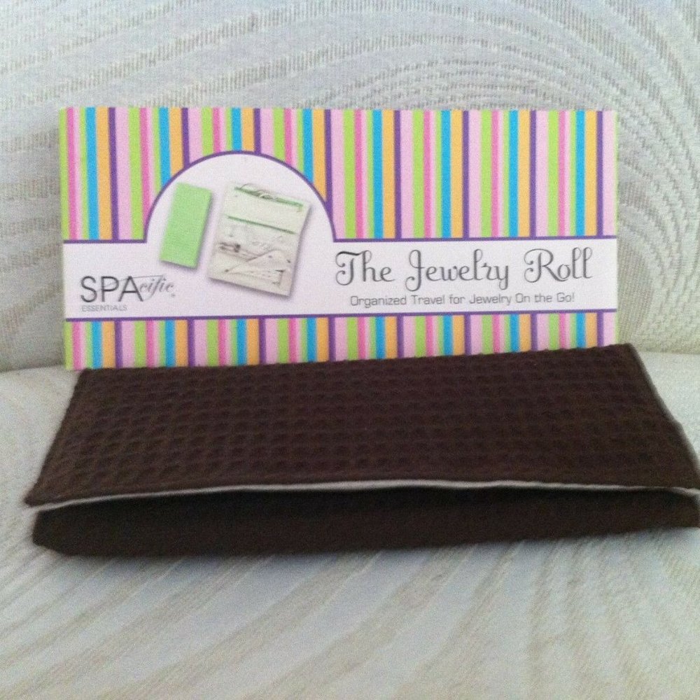 SPACIFIC ESSENTIALS  THE JEWELRY ROLL